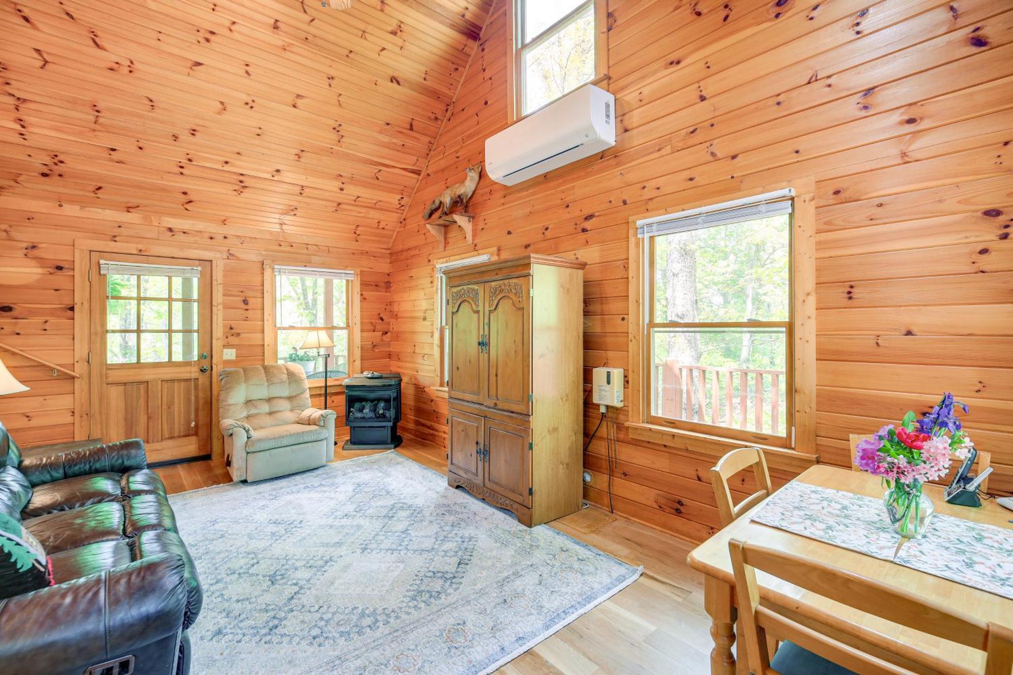Quaint Blue Ridge Cabin Rental With On-Site Stream! Sparta Kültér fotó
