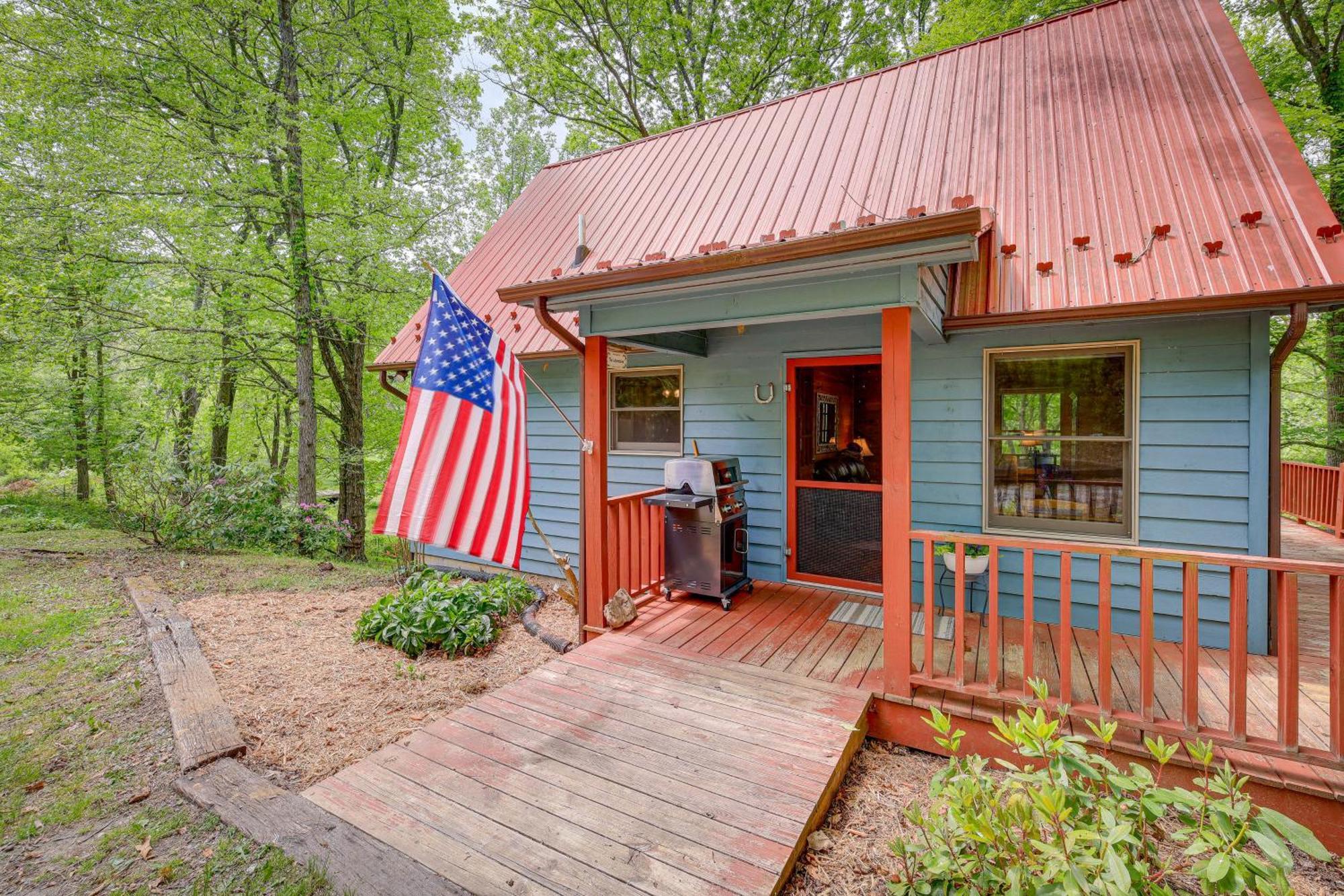 Quaint Blue Ridge Cabin Rental With On-Site Stream! Sparta Kültér fotó