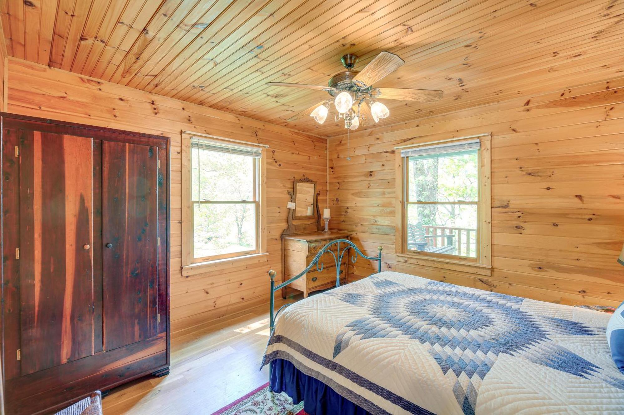 Quaint Blue Ridge Cabin Rental With On-Site Stream! Sparta Kültér fotó