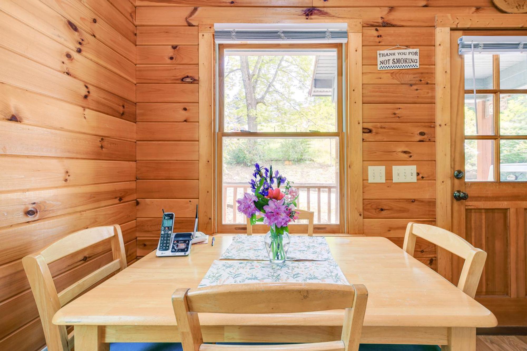 Quaint Blue Ridge Cabin Rental With On-Site Stream! Sparta Kültér fotó