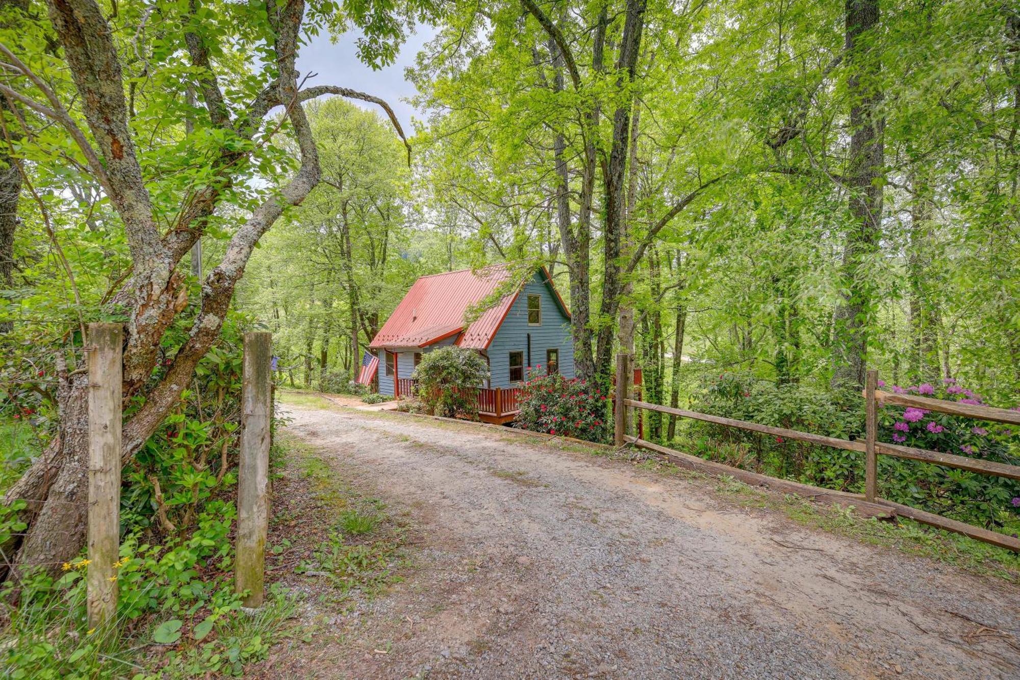 Quaint Blue Ridge Cabin Rental With On-Site Stream! Sparta Kültér fotó